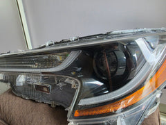 Toyota Corolla L LE 2020-2024, Faro o Foco ORIGINAL Conductor Lado Izquierdo Funcionando original 100% OPCIONAL lado pasajero original dañado